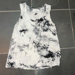 Black & white tye-die tank